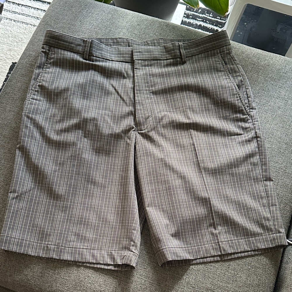 Walter Hagen Men's Tan Checkered Shorts